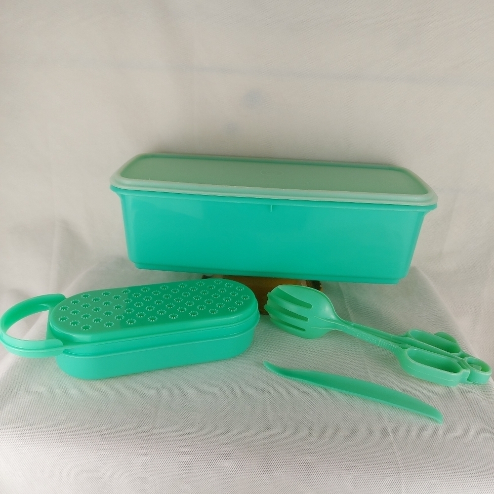 Vintage Jadeite TUPPERWARE Celery Grater lot of 4 Mint Green